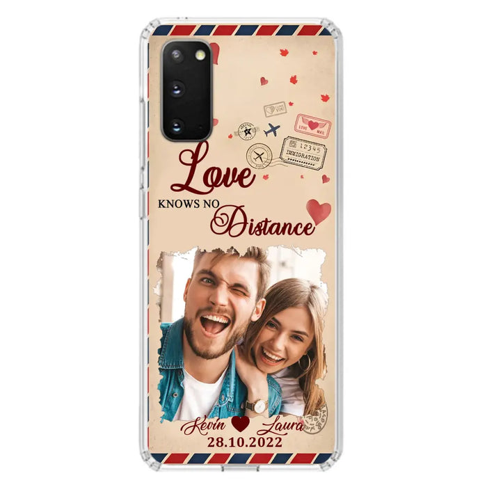 Custom Personalized Couple Phone Case - Gift Idea For Couple/ Valentines Day - Upload Photo - Love Knows No Distance - Case For iPhone/ Samsung