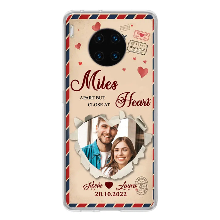 Custom Personalized Couple Phone Case - Gift Idea For Couple/Valentines Day - Upload Photo - Miles Apart But Close At Heart - Case For Oppo/ Xiaomi/ Huawei