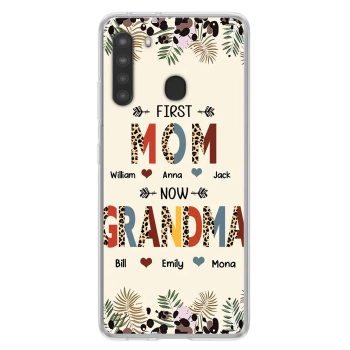 Custom Personalized Grandma Phone Case - Gift Idea For Grandma/Mom/ Mother's Day - Up to 6 Kids And 12 Grandkids - First Mom Now Grandma - Case For iPhone And Samsung