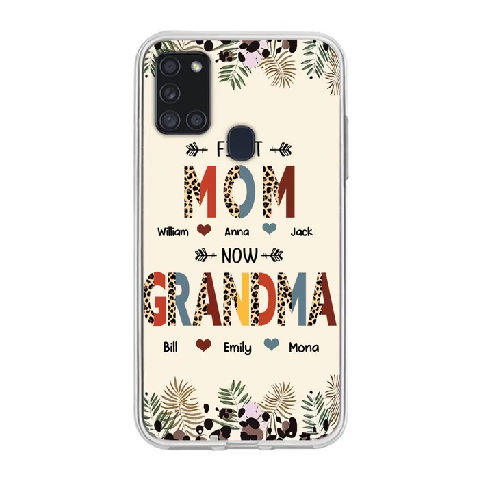 Custom Personalized Grandma Phone Case - Gift Idea For Grandma/Mom/ Mother's Day - Up to 6 Kids And 12 Grandkids - First Mom Now Grandma - Case For iPhone And Samsung