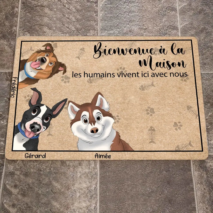 Paillasson Personnalisé Pour Animaux De Compagnie - Jusqu’À 6 Chats/ Chiens - Idée Cadeau Pour Les Amoureux Des Chats/ Chiens - Bienvenue À La Maison Les Humains Vivent Ici Avec Nous