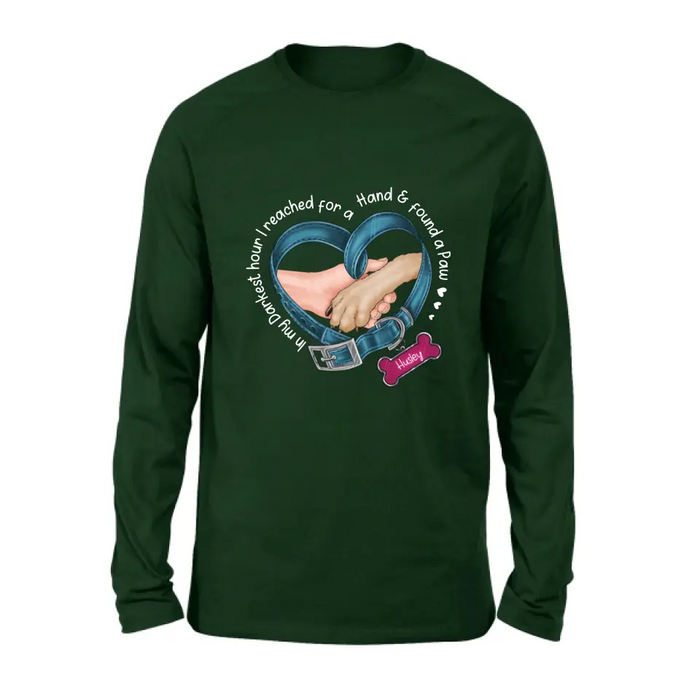 Custom Personalized Dog T-shirt/ Hoodie - Memorial Gift Idea For Dog Lover - In My Darkest Hour I Reached For A Hand & Found A Paw