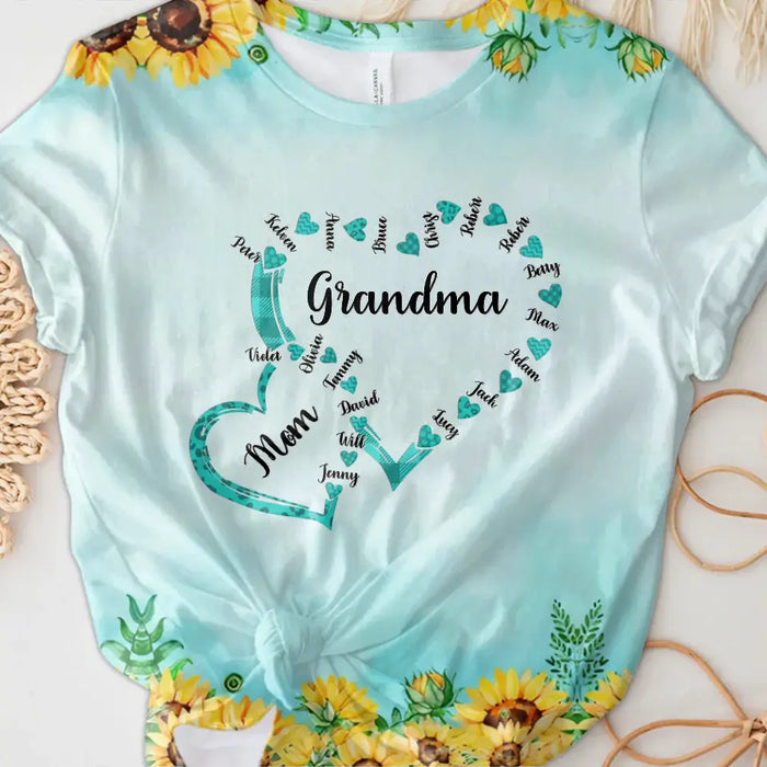 Custom Personalized Mom Grandma Hearts T-shirt - Gift Idea For Mother/ Grandma - Upto 6 Kids And 12 Grandkids