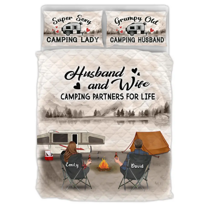 Custom Personalized Retro Vintage Camping Quilt Bed Sets - Gift Idea For Family/Camping Lover - Couple/ Parents/ Single Parent With Up to 5 Kids And 4 Pets - Happy Campers