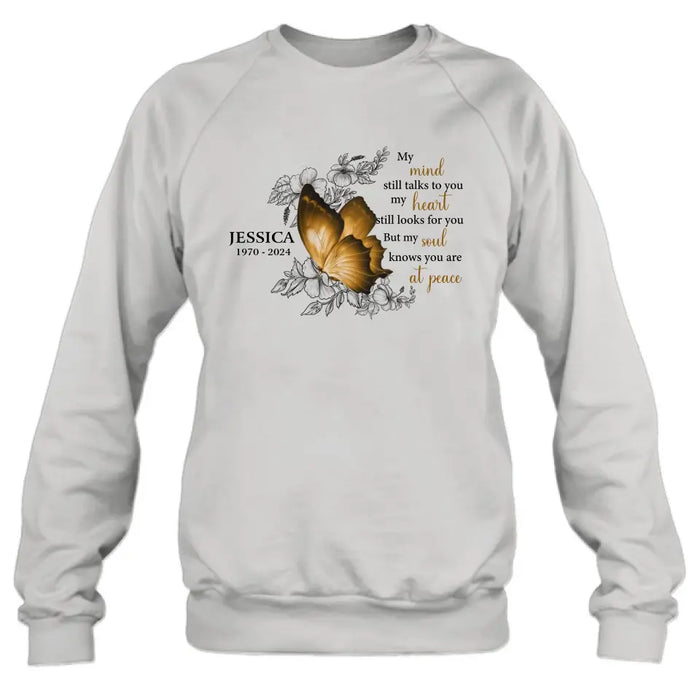 Custom Personalized Memorial Shirt/Hoodie - Memorial Gift Idea for Mother's Day/Father's Day - My Mind Still Talks To You