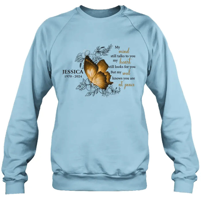 Custom Personalized Memorial Shirt/Hoodie - Memorial Gift Idea for Mother's Day/Father's Day - My Mind Still Talks To You