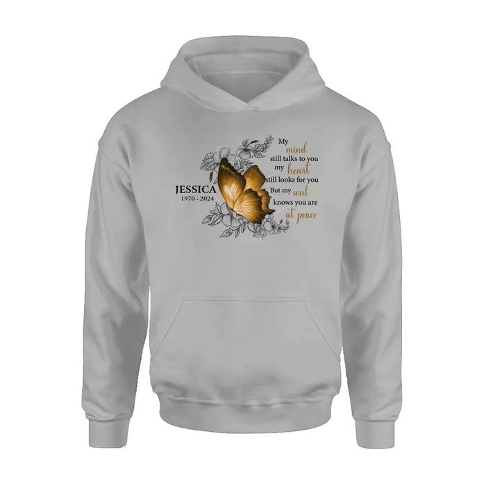 Custom Personalized Memorial Shirt/Hoodie - Memorial Gift Idea for Mother's Day/Father's Day - My Mind Still Talks To You