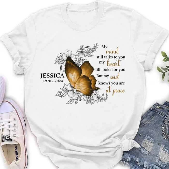 Custom Personalized Memorial Shirt/Hoodie - Memorial Gift Idea for Mother's Day/Father's Day - My Mind Still Talks To You