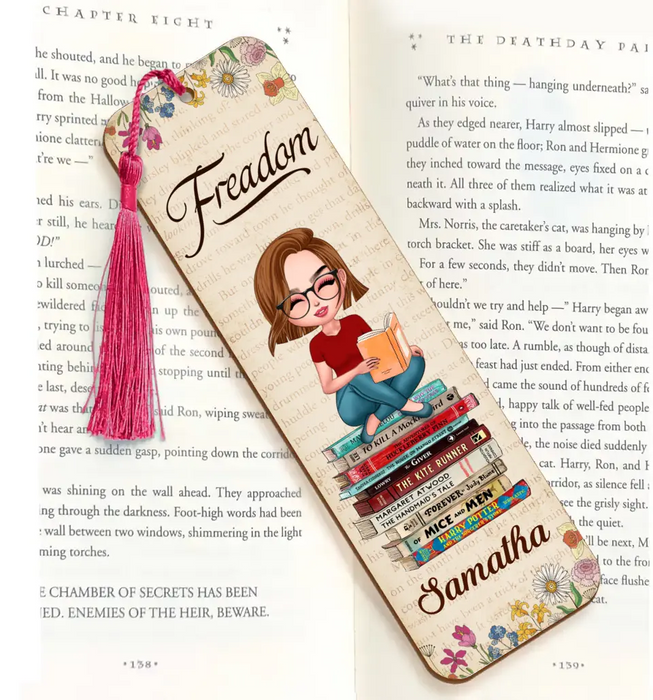 Personalized Reading Girl Wooden Bookmark - Gift Idea For Book Lover - Freadom