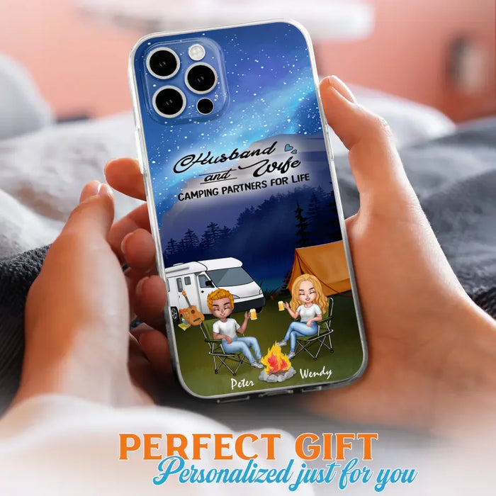 Custom Personalized Camping Night Chibi Phone Case - Couple With Upto 2 Dogs - Gift Idea For Camping Lover - Case For iPhone And Samsung