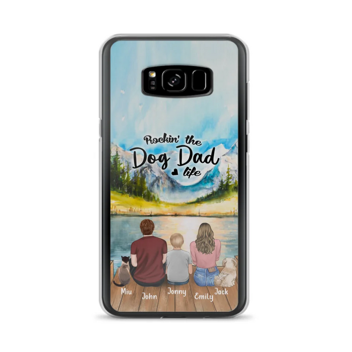 Custom Personalized Pet Couple Phone Case - Parent With 1 Kid And 2 Pets - Case For iPhone And Samsung