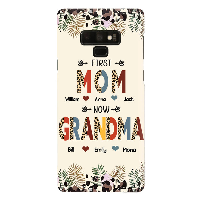 Custom Personalized Grandma Phone Case - Gift Idea For Grandma/Mom/ Mother's Day - Up to 6 Kids And 12 Grandkids - First Mom Now Grandma - Case For iPhone And Samsung