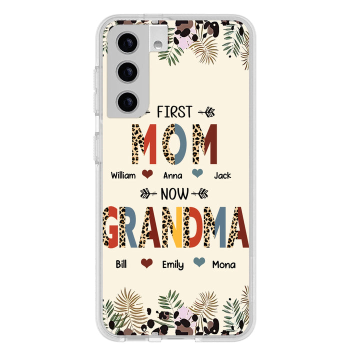 Custom Personalized Grandma Phone Case - Gift Idea For Grandma/Mom/ Mother's Day - Up to 6 Kids And 12 Grandkids - First Mom Now Grandma - Case For iPhone And Samsung