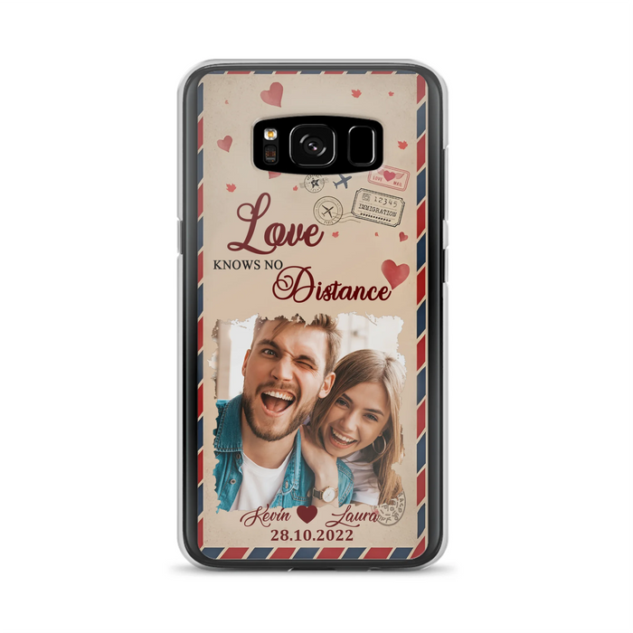 Custom Personalized Couple Phone Case - Gift Idea For Couple/ Valentines Day - Upload Photo - Love Knows No Distance - Case For iPhone/ Samsung