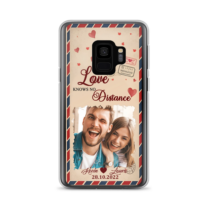 Custom Personalized Couple Phone Case - Gift Idea For Couple/ Valentines Day - Upload Photo - Love Knows No Distance - Case For iPhone/ Samsung