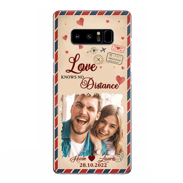 Custom Personalized Couple Phone Case - Gift Idea For Couple/ Valentines Day - Upload Photo - Love Knows No Distance - Case For iPhone/ Samsung