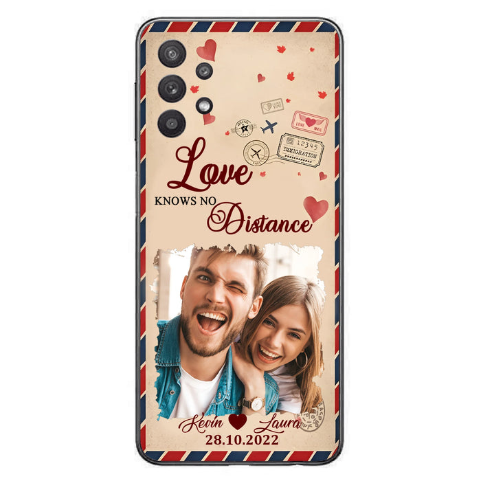 Custom Personalized Couple Phone Case - Gift Idea For Couple/ Valentines Day - Upload Photo - Love Knows No Distance - Case For iPhone/ Samsung