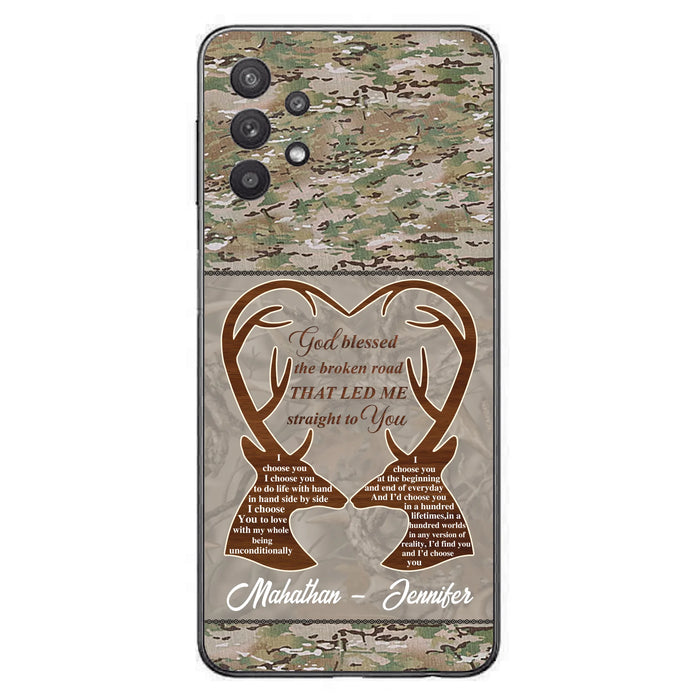 Custom Personalized Deer Hunting Heart Phone Case - Gift Idea For Couple - God Blessed The Broken Road That Led Me Straight To You - Case For iPhone And Samsung