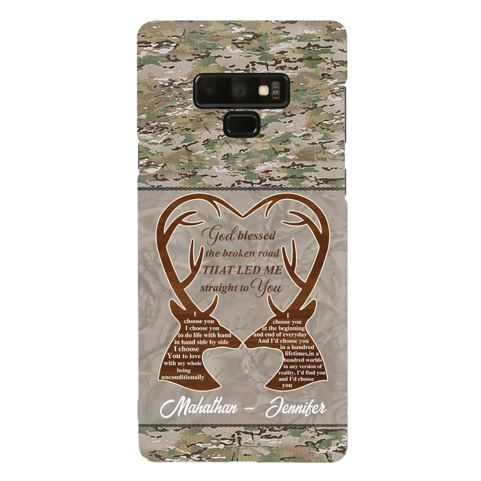 Custom Personalized Deer Hunting Heart Phone Case - Gift Idea For Couple - God Blessed The Broken Road That Led Me Straight To You - Case For iPhone And Samsung