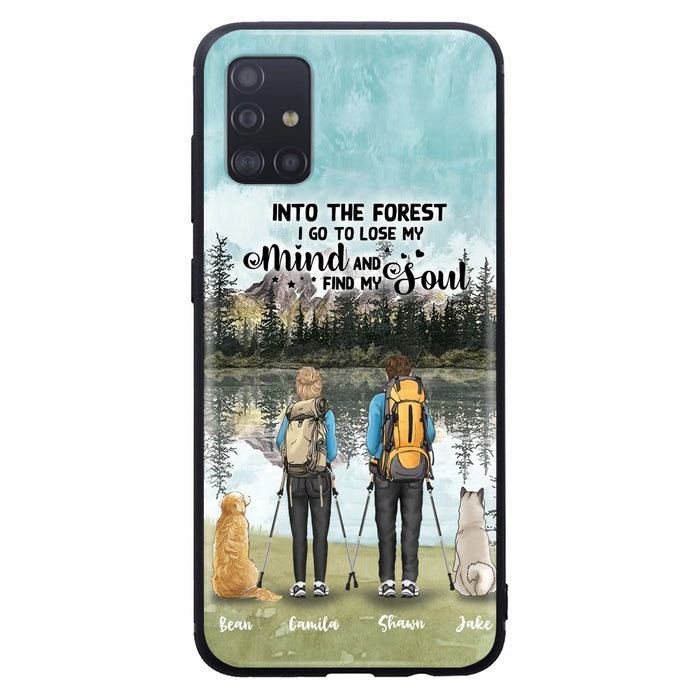 Custom Personalized Hiking Couple With Dogs Phone Case - Couple With Upto 2 Pets - Case For iPhone and Samsung - Q67GXN