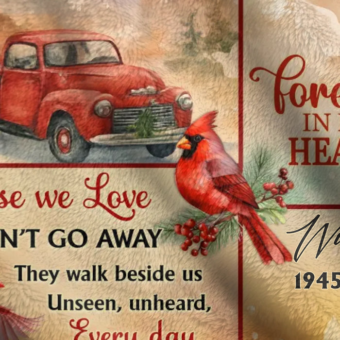 Personalized Christmas Memorial Fleece Throw Blanket / Quilt – Cardinals Appear When Angels Are Near, Merry Christmas in Heaven, Sympathy Gift for Loss of Loved One